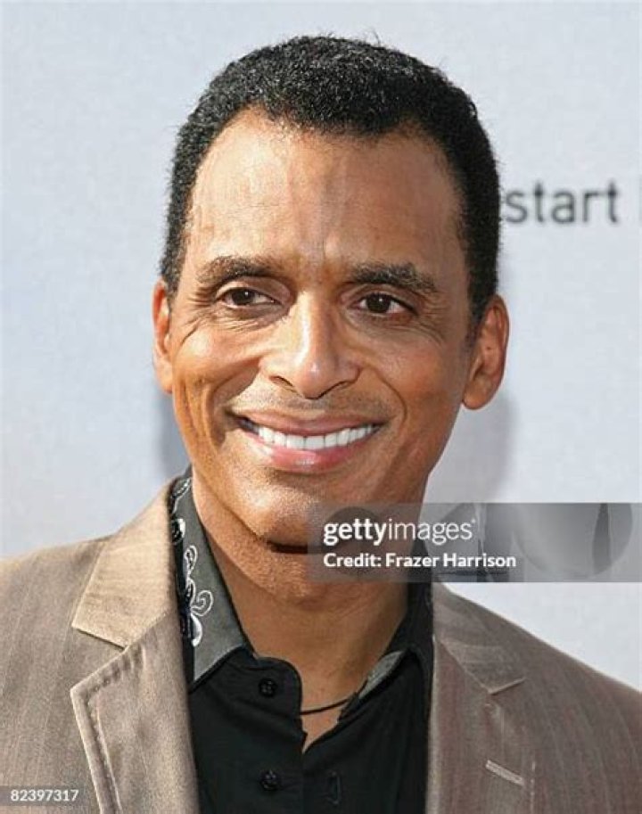 Jon Secada Net Worth, Age, Height, Bio, Birthday, Wiki!