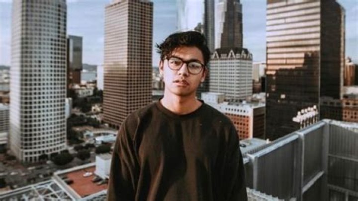 Justin Escalona Net Worth, Age, Height, Bio, Birthday, Wiki!