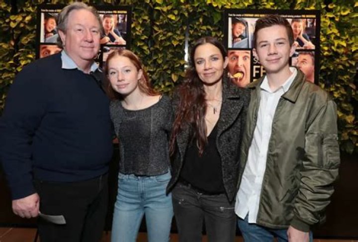 Justine Bateman Net Worth, Age, Height, Bio, Birthday, Wiki!