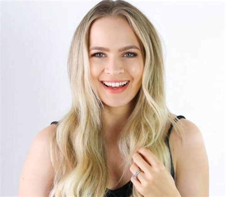 Kayley Melissa Net Worth, Age, Height, Bio, Birthday, Wiki!