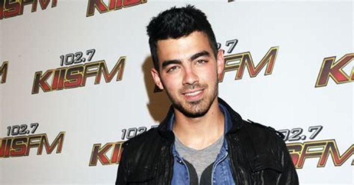 Kevin Jonas Net Worth, Age, Height, Bio, Birthday, Wiki!