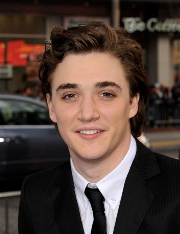 Kyle Gallner Net Worth, Age, Height, Bio, Birthday, Wiki!