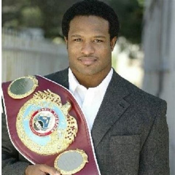 Lamon Brewster - Net Worth, Age, Height, Birthday, Bio, Wiki!