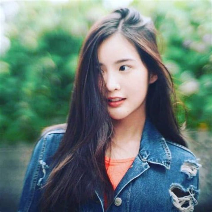 Lapassalan Jiravechsoontornkul - Net Worth, Age, Height, Birthday, Bio, Wiki!