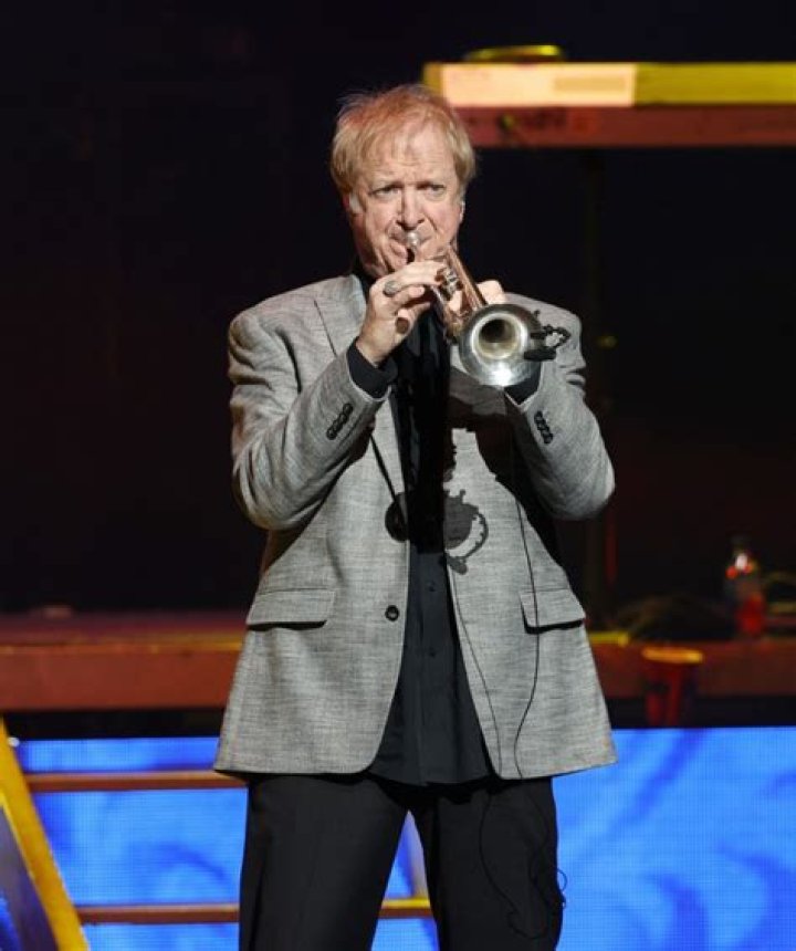 Lee Loughnane Net Worth, Age, Height, Bio, Birthday, Wiki!