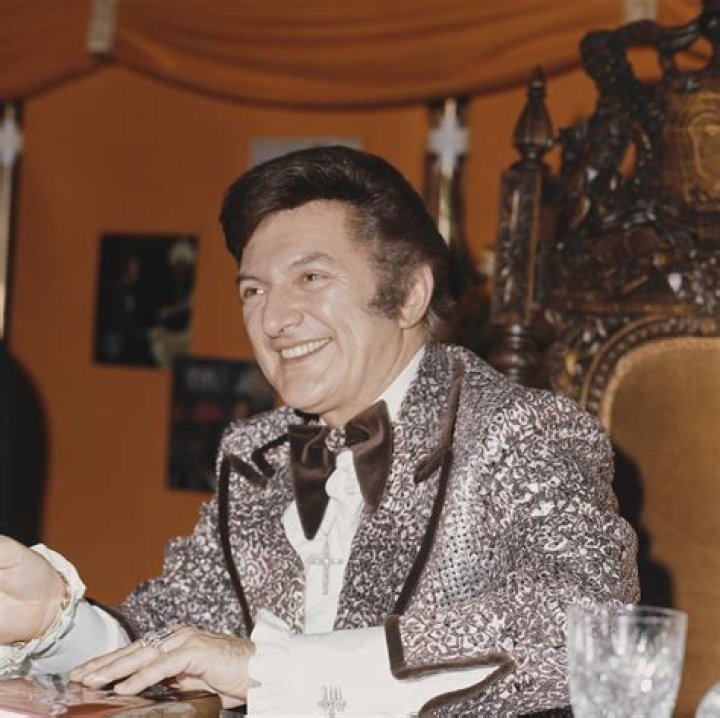 Liberace Net Worth, Age, Height, Bio, Birthday, Wiki!