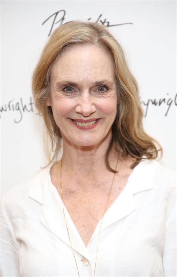 Lisa Emery Net Worth, Age, Height, Bio, Birthday, Wiki!