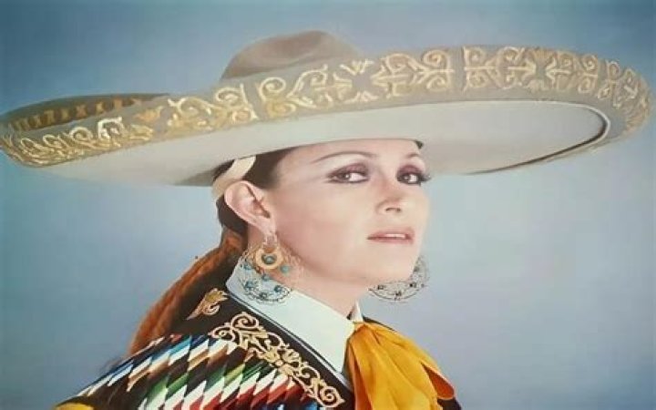 Lucha Villa Net Worth, Age, Height, Bio, Birthday, Wiki!