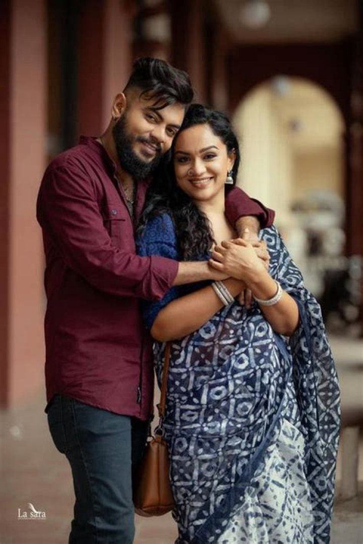 Madhavee Anthony - Net Worth, Age, Height, Birthday, Bio, Wiki!