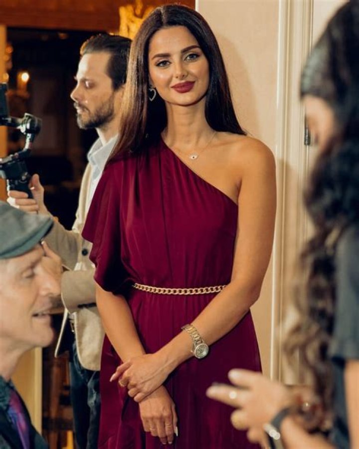 Mahlagha Jaberi Net Worth, Age, Height, Bio, Birthday, Wiki!
