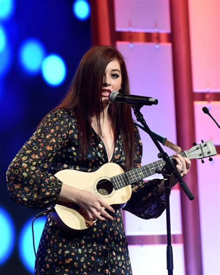 Mandy Harvey Net Worth, Age, Height, Bio, Birthday, Wiki!