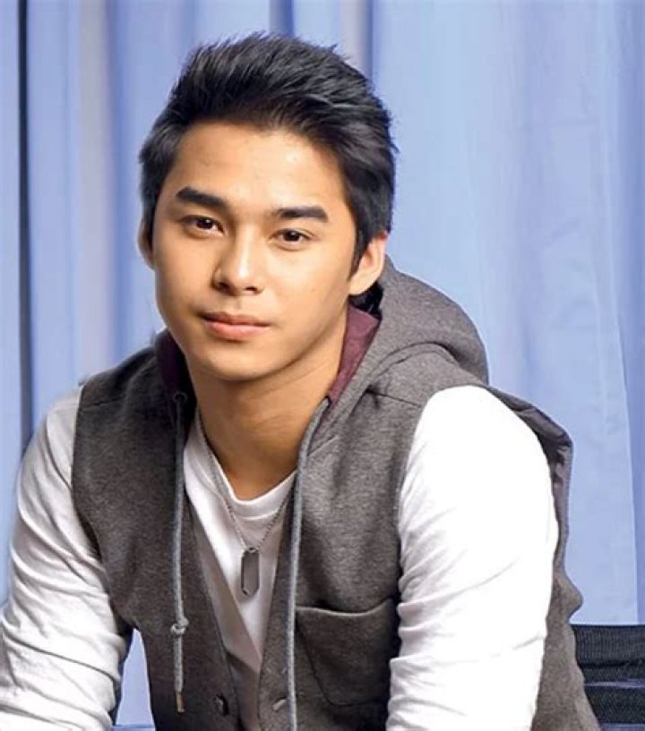 McCoy De Leon Net Worth, Age, Height, Bio, Birthday, Wiki!