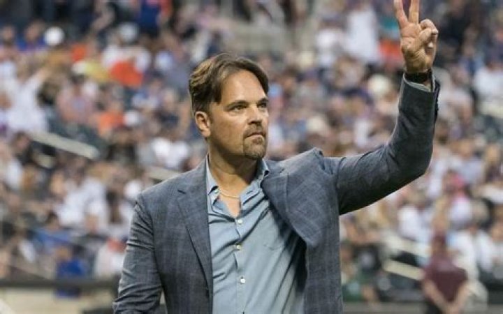 Mike Piazza Net Worth, Age, Height, Bio, Birthday, Wiki!