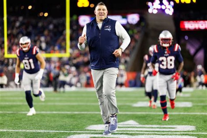 Mike Vrabel Net Worth, Age, Height, Bio, Birthday, Wiki!