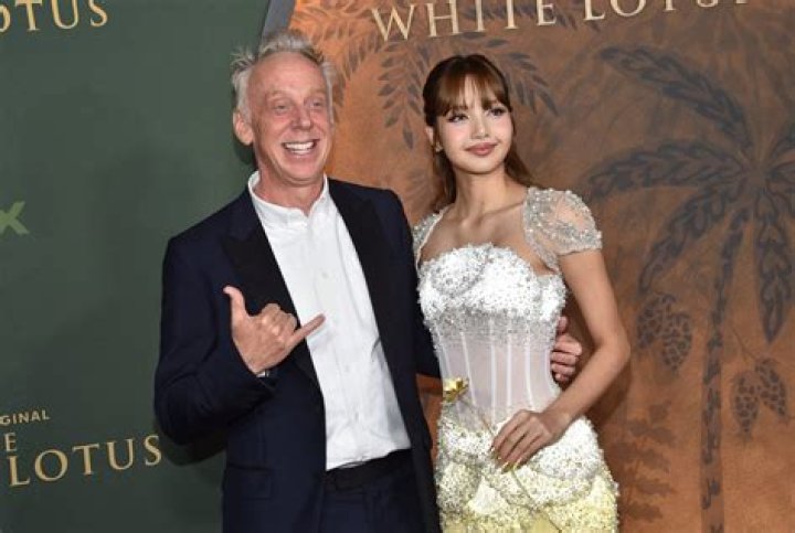Mike White Net Worth, Age, Height, Bio, Birthday, Wiki!
