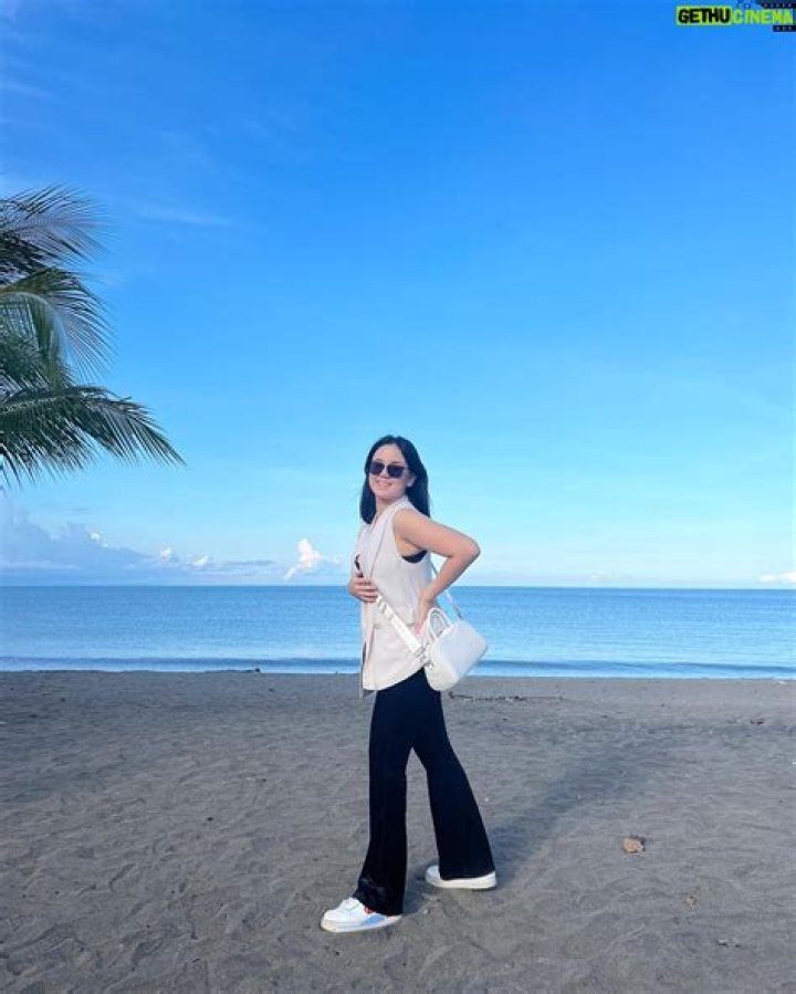 Mikee Quintos Net Worth, Age, Height, Bio, Birthday, Wiki!