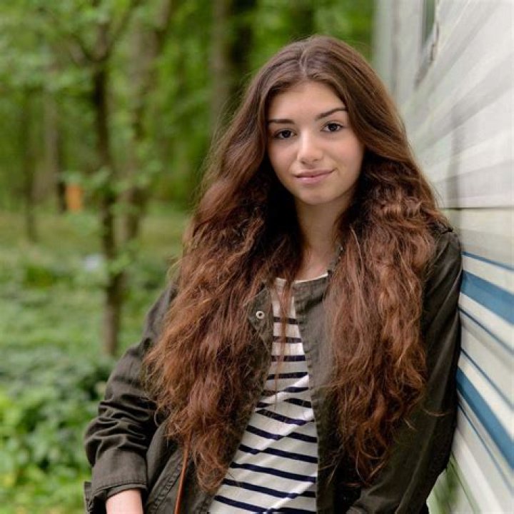 Mimi Keene Net Worth 2024, Age, Height, Bio, Birthday, Wiki!