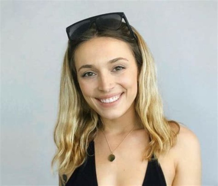 Miranda Bissonnette - Net Worth, Age, Height, Birthday, Bio, Wiki!