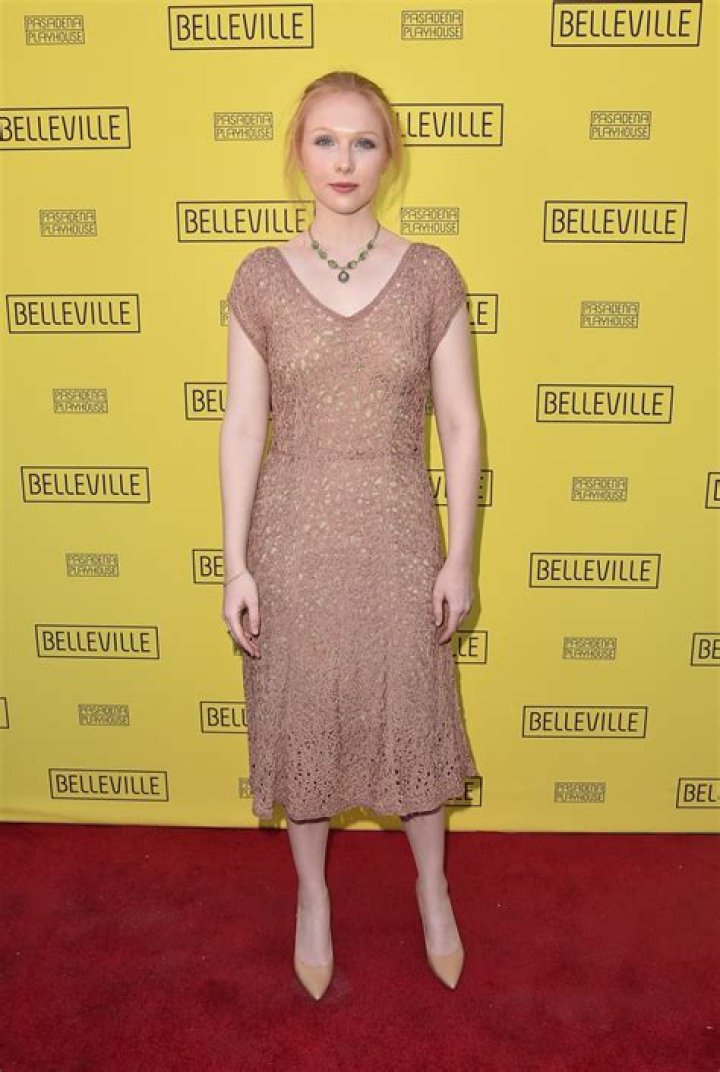 Molly Quinn Net Worth, Age, Height, Bio, Birthday, Wiki!