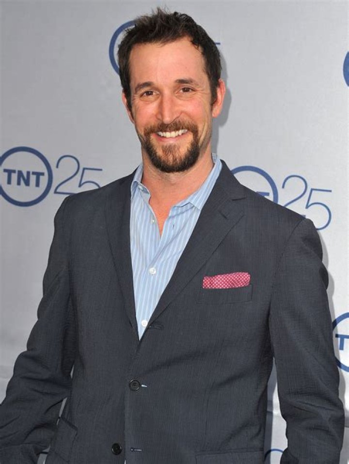 Noah Wyle Net Worth 2024, Age, Height, Bio, Birthday, Wiki!