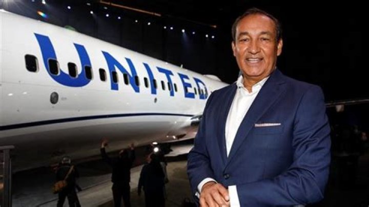 Oscar Munoz Net Worth, Age, Height, Bio, Birthday, Wiki!