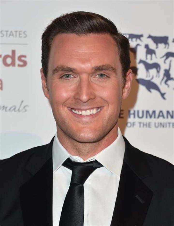 Owain Yeoman Net Worth, Age, Height, Bio, Birthday, Wiki!