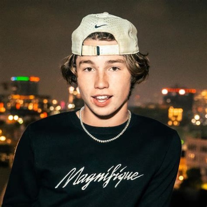Owen Holt - Net Worth, Age, Height, Birthday, Bio, Wiki!
