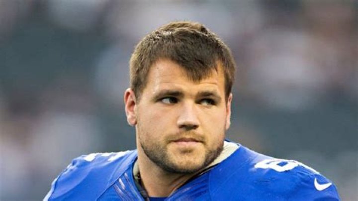 Peyton Hillis Net Worth, Age, Height, Bio, Birthday, Wiki!