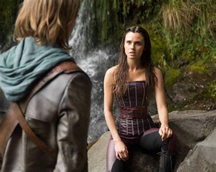 Poppy Drayton Net Worth, Age, Height, Bio, Birthday, Wiki!