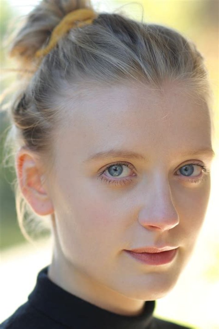 Poppy Lee Friar - Net Worth, Age, Height, Birthday, Bio, Wiki!