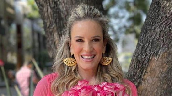 Rebecca De Alba - Net Worth, Age, Height, Birthday, Bio, Wiki!