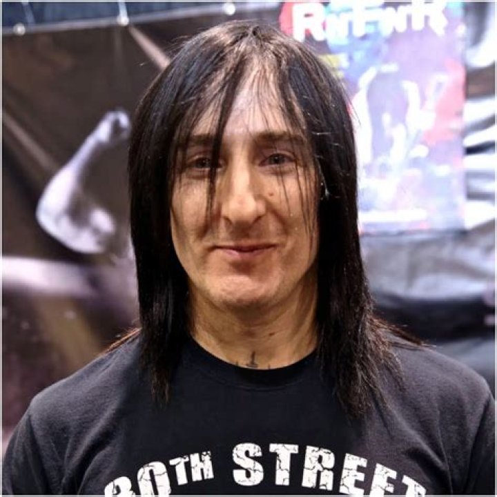Richard Fortus Net Worth, Age, Height, Bio, Birthday, Wiki!