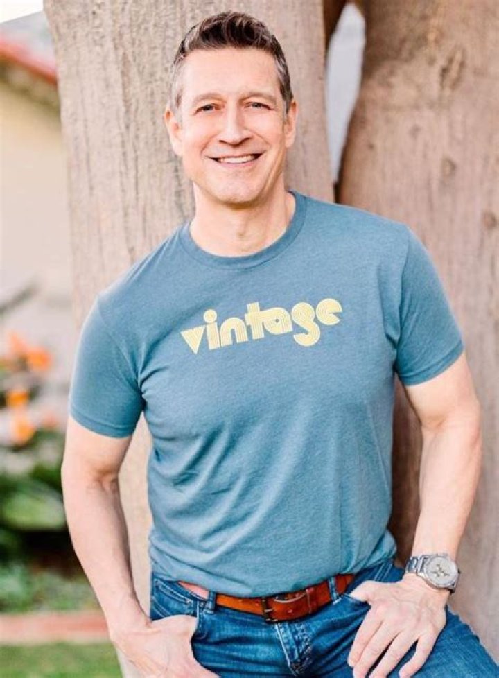 Robert Gant - Net Worth, Age, Height, Birthday, Bio, Wiki!