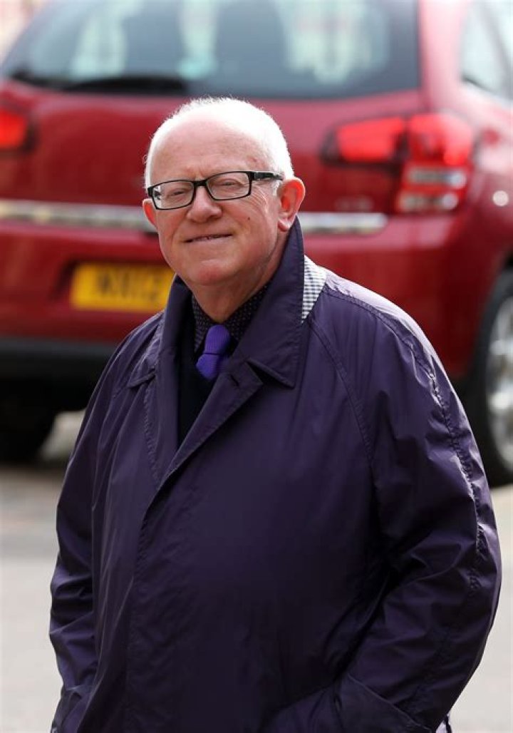 Robert Morley - Net Worth, Age, Height, Birthday, Bio, Wiki!