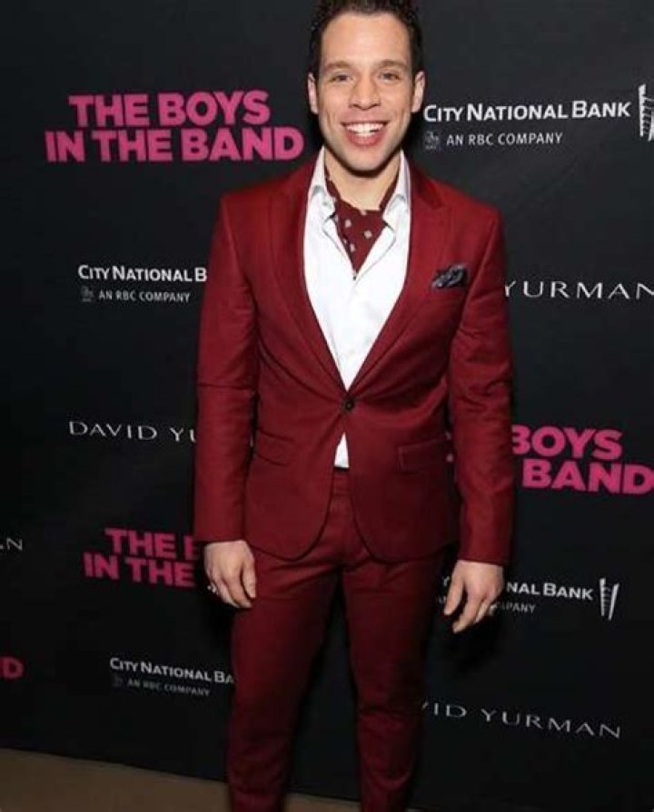 Robin De Jesus - Net Worth, Age, Height, Birthday, Bio, Wiki!