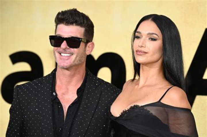 Robin Thicke Net Worth, Age, Height, Bio, Birthday, Wiki!