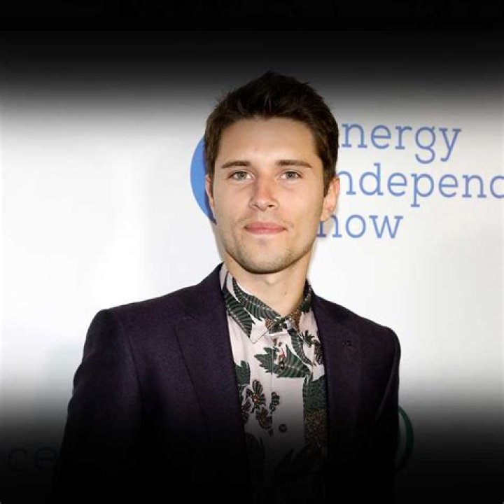 Ronen Rubinstein Net Worth, Age, Height, Bio, Birthday, Wiki!