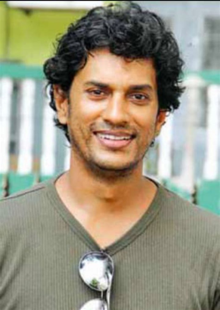 Roshan Pilapitiya - Net Worth, Age, Height, Birthday, Bio, Wiki!
