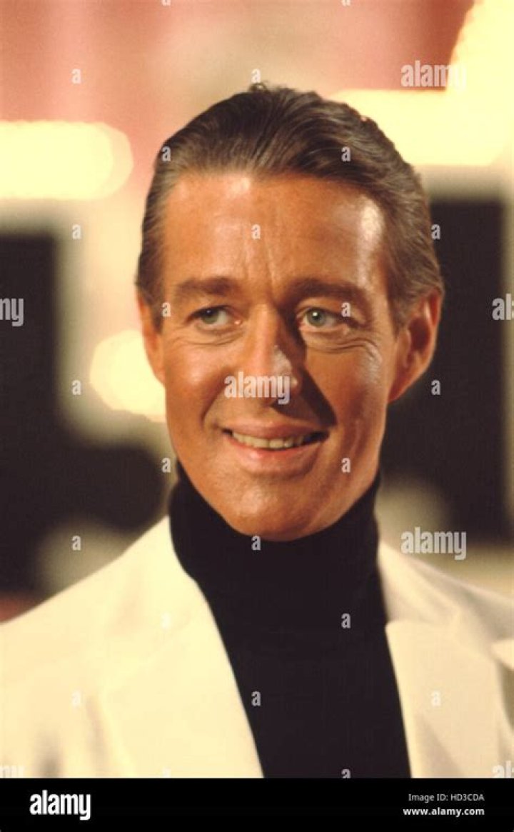 Roy Halston Frowick Net Worth, Age, Height, Bio, Birthday, Wiki!