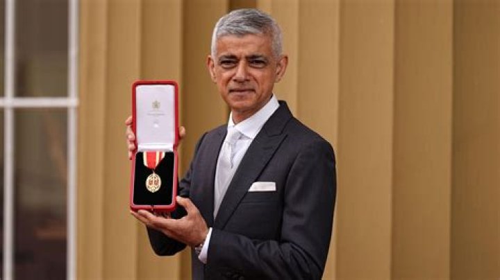 Sadiq Khan - Net Worth, Age, Height, Birthday, Bio, Wiki!