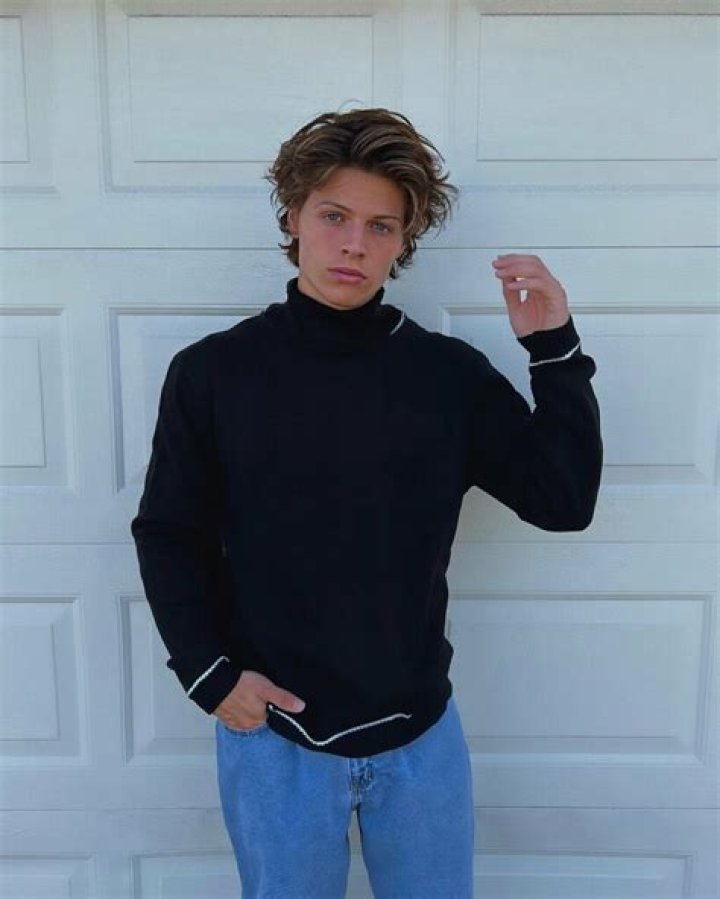Sam Dezz Net Worth 2024, Age, Height, Bio, Birthday, Wiki!