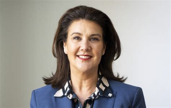 Sandy Hume Net Worth, Age, Height, Bio, Birthday, Wiki!