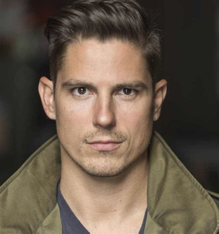 Sean Faris Net Worth, Age, Height, Bio, Birthday, Wiki!