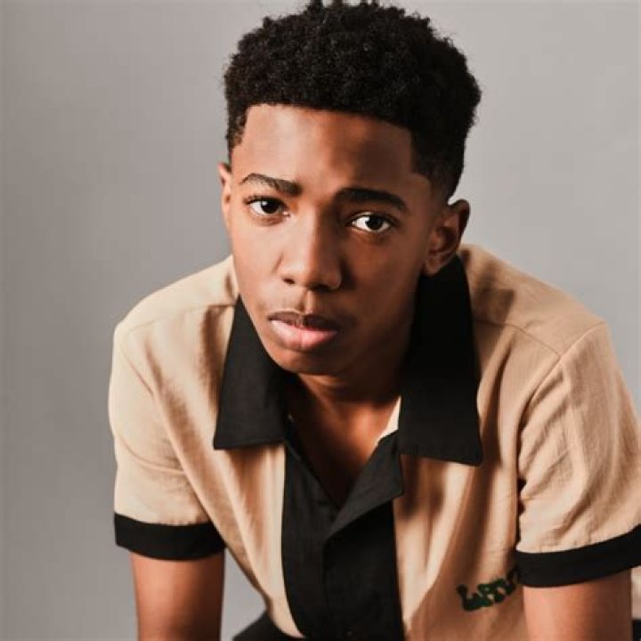 Seth Carr Net Worth, Age, Height, Bio, Birthday, Wiki!