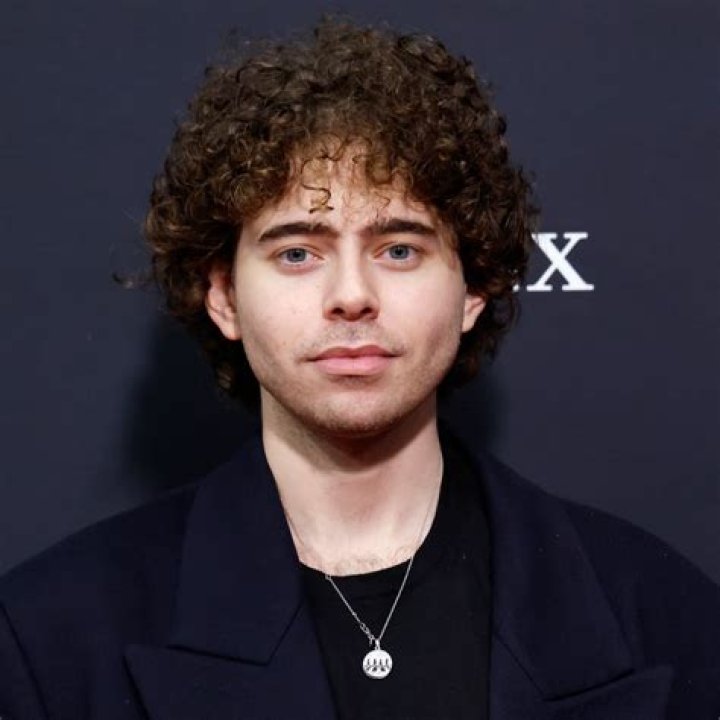 Shane Dollar - Net Worth, Age, Height, Birthday, Bio, Wiki!