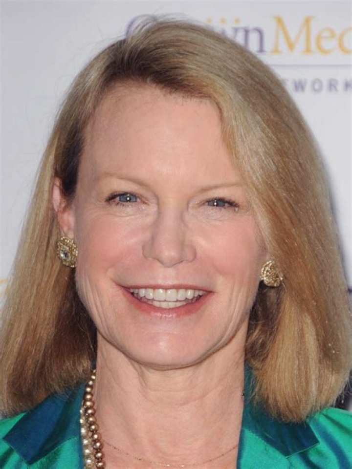 Shelley Hack Net Worth, Age, Height, Bio, Birthday, Wiki!