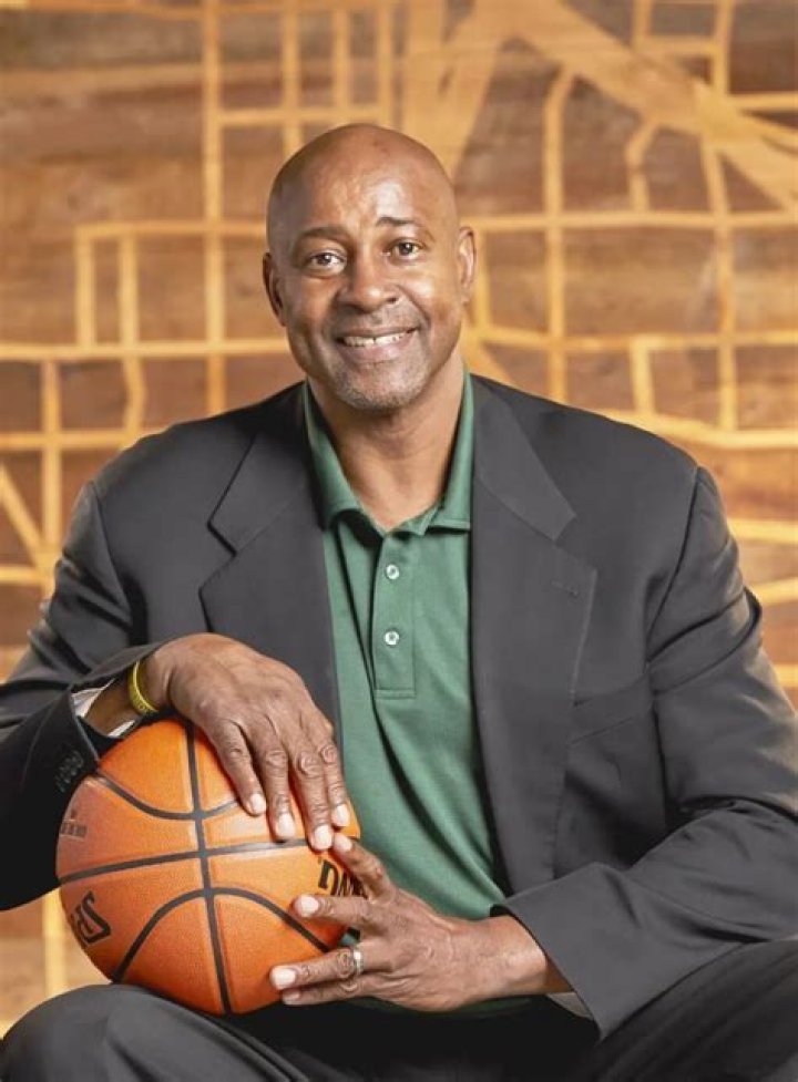 Sidney Moncrief Net Worth 2024, Age, Height, Bio, Birthday, Wiki!
