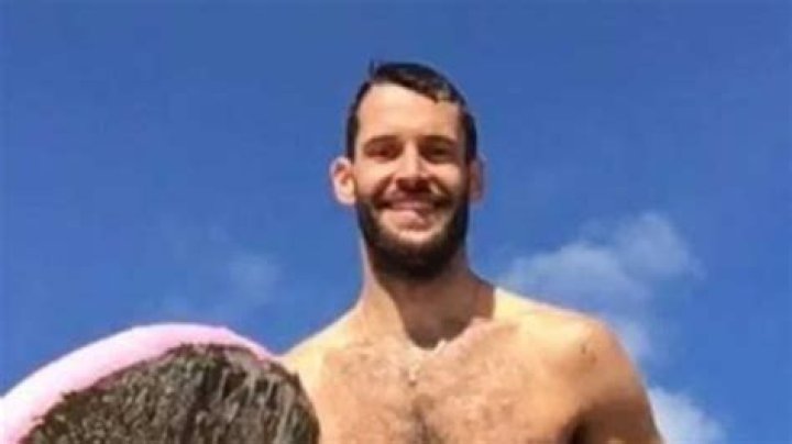 Simon Porte Jacquemus Net Worth, Age, Height, Bio, Birthday, Wiki!