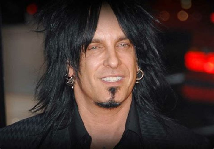 Sizz Net Worth, Age, Height, Bio, Birthday, Wiki!
