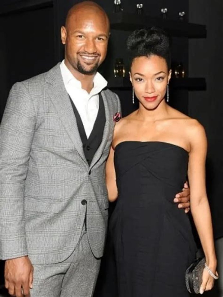 Sonequa Martin-Green - Net Worth, Age, Height, Birthday, Bio, Wiki!